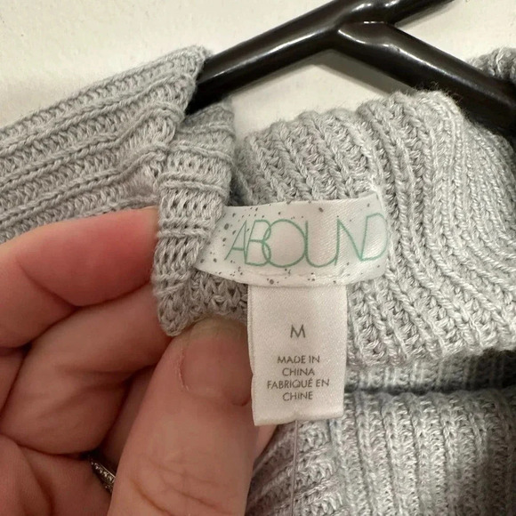 Abound NWT’s Mock Neck Ribbed Midi sweater dress. Slit thigh. Size medium - Picture 8 of 9